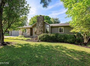 9113 Fox Lonas Rd, Knoxville, TN 37923