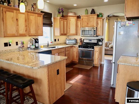 3rd image of 1131 Prairie River Dr