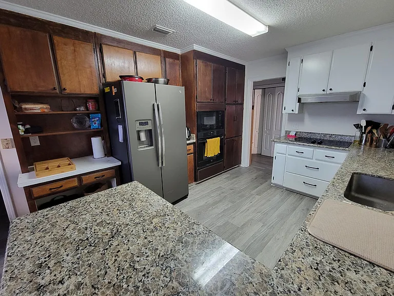 1913 Woodbridge Dr — Photo 8