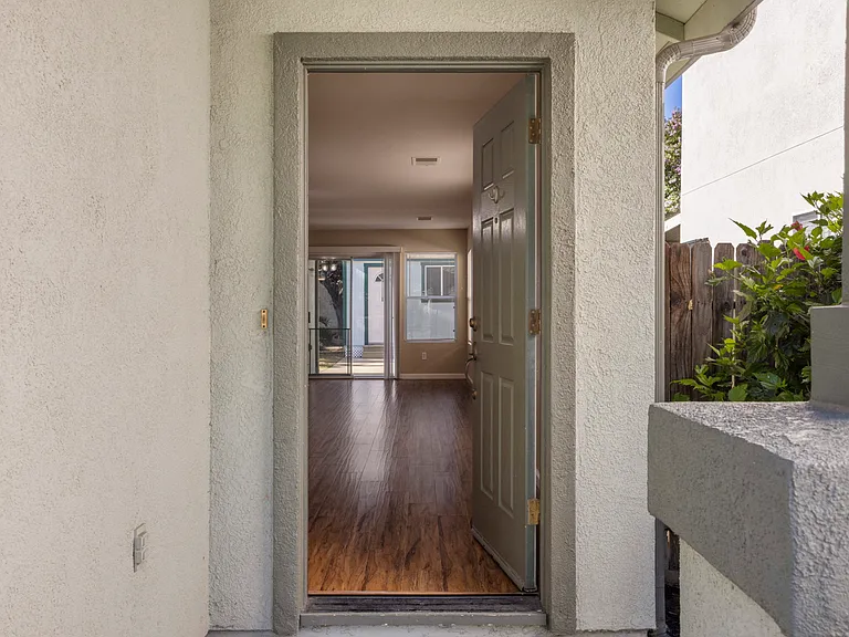 1206 Yellowhammer Dr — Photo 4