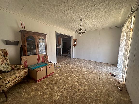2nd image of 1009 E 6th St