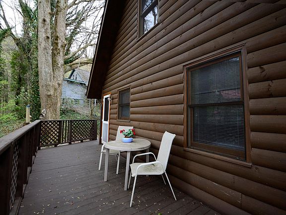 4th image of 48 Cierra Ln