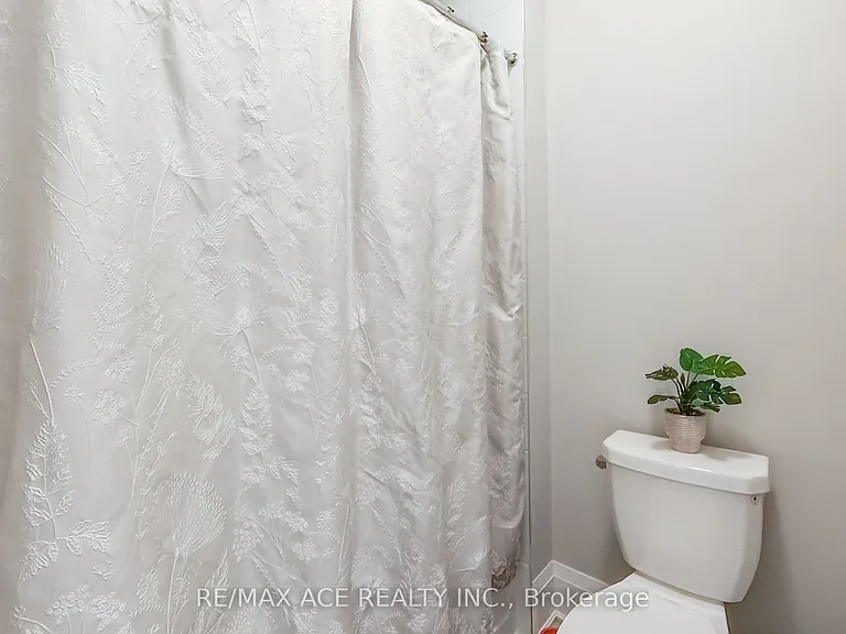 261 Marigold Ct — Photo 26
