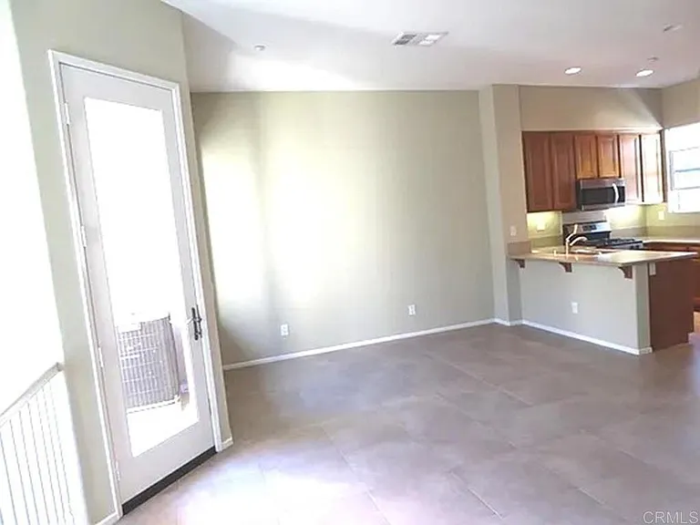 472 Almond Rd — Photo 9