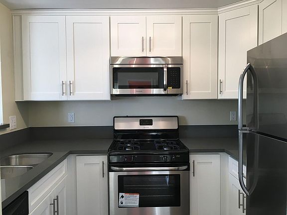 4th image of 1229 N Mansfield Ave APT 104