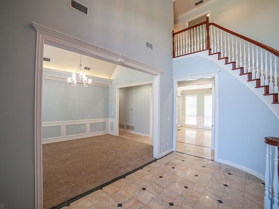 4th image of 2423 River Rock Cir