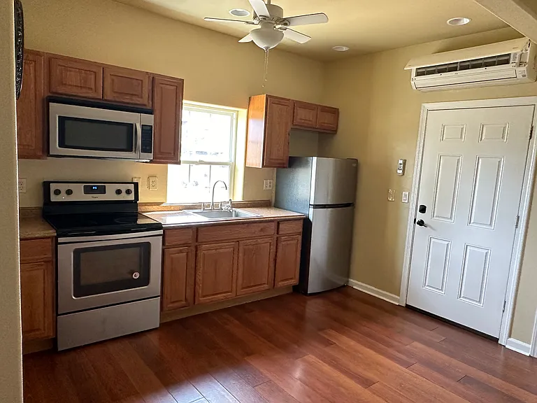 Crestview Ln — Photo 6