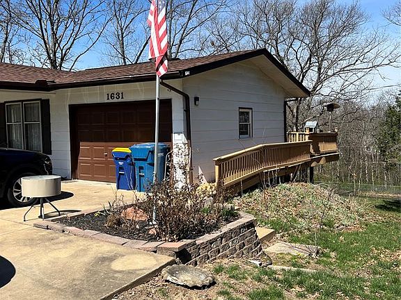 3rd image of 1631 Dunaway Rd