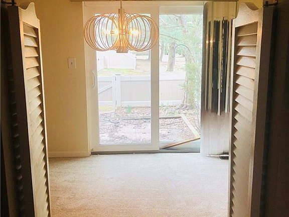 5th image of 105 Thoreau Dr #105