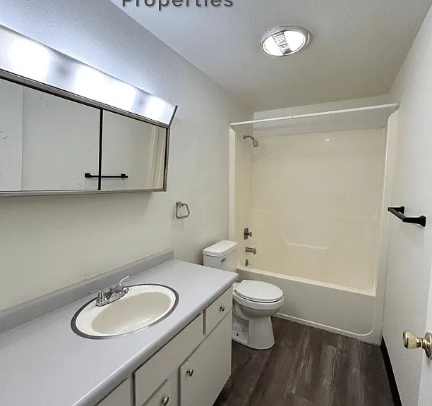 2117 Marigold St #1 — Photo 13