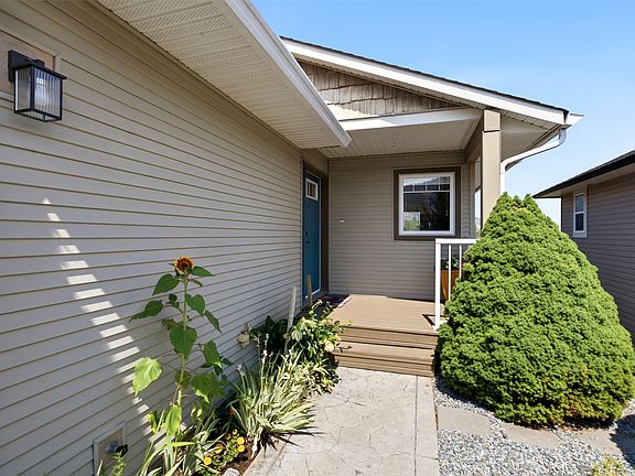 5th image of 1620 Fir Ave