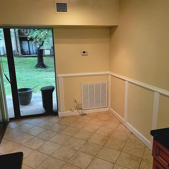 2226 Castle Rock Sq #1B — Photo 5