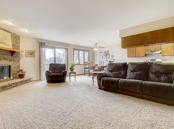 5th image of 321 S Knollwood Dr