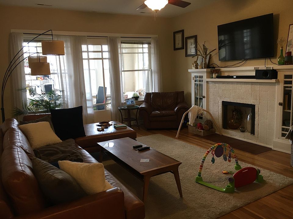 1st image of 841 W Lawrence Ave #2