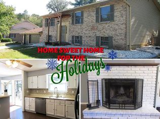 1905 Cheyenne Dr, Godfrey, IL 62035