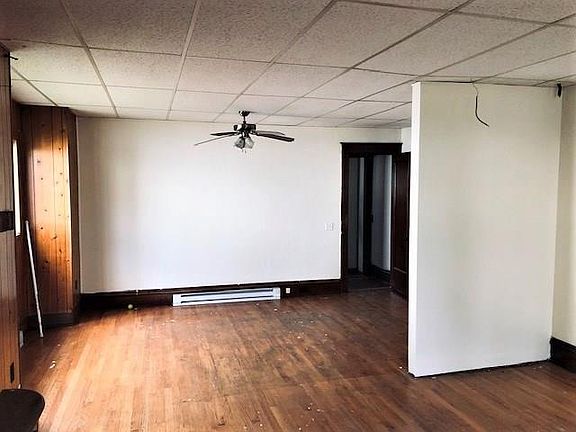 4th image of 220 Price St