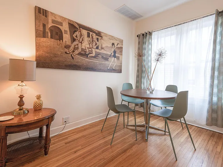 132 E Whittier St — Photo 10