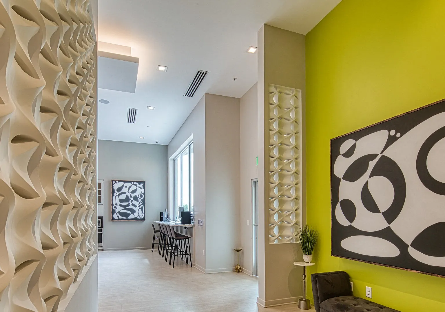 Helix — Photo 3