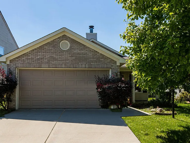 15281 Ten Point Dr — Photo 1