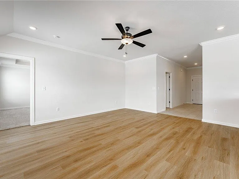 317 S Nightfall Ave — Photo 3