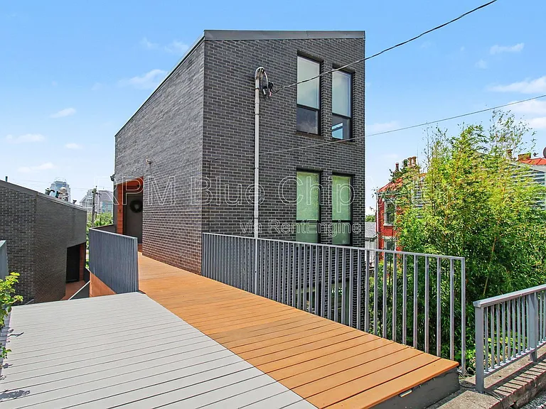 432 Liberty Hl #A — Photo 31