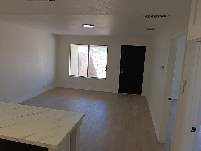 20997 Pine Ridge Ave #2 — Photo 31