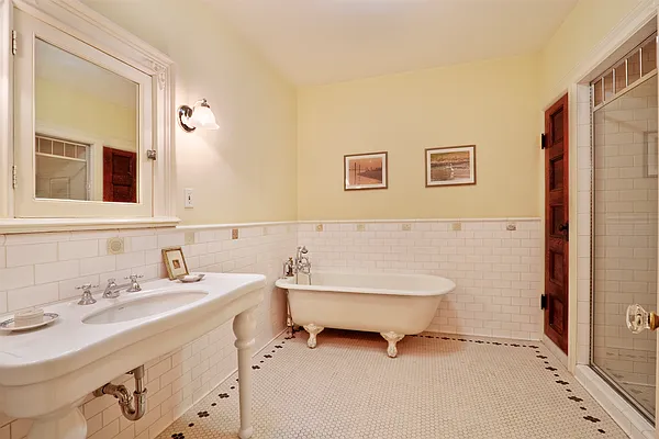 Rented by Halstead Real Estate | media 13