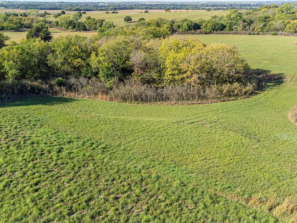 13th image of 1557 Quail Rd