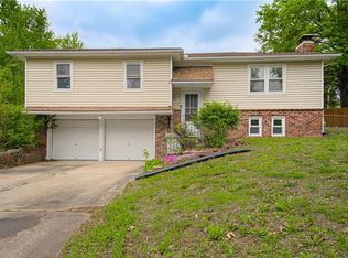 823 Englewood St, Lansing, KS 66043