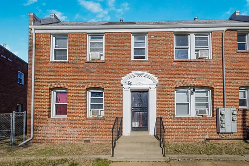 216 Orange St SE #4 Photo 1