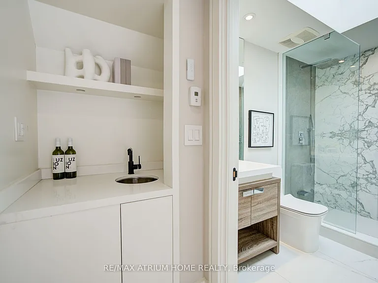 6 Hillholm Rd — Photo 29