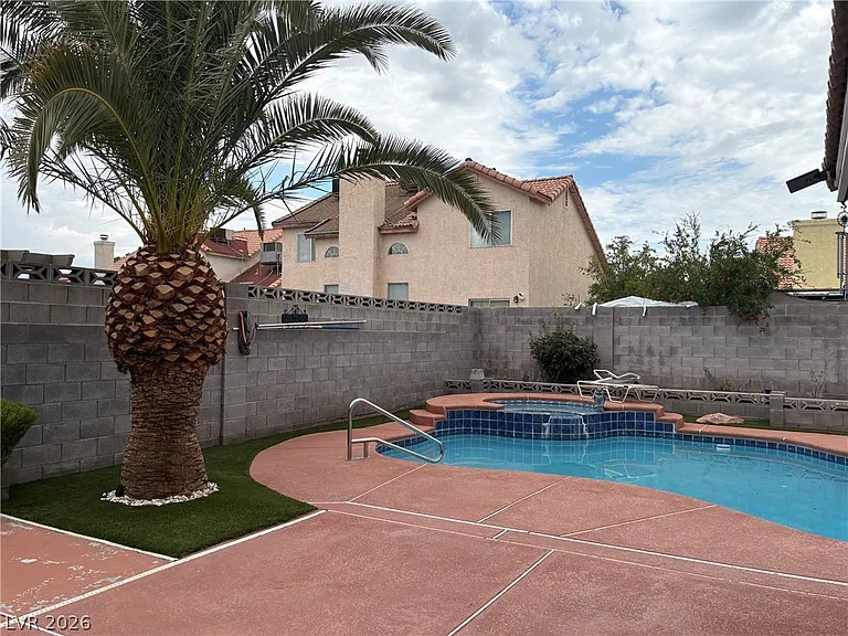 4402 Cassandra Dr — Photo 17