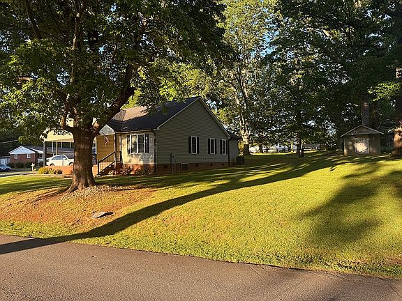 2nd image of 312 Shady Ln