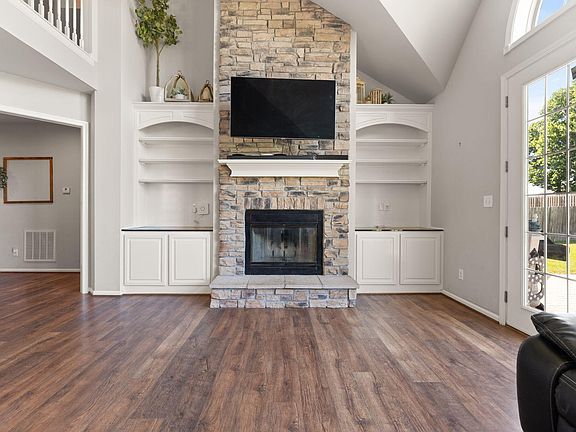 3rd image of 119 McClelland Springs Dr