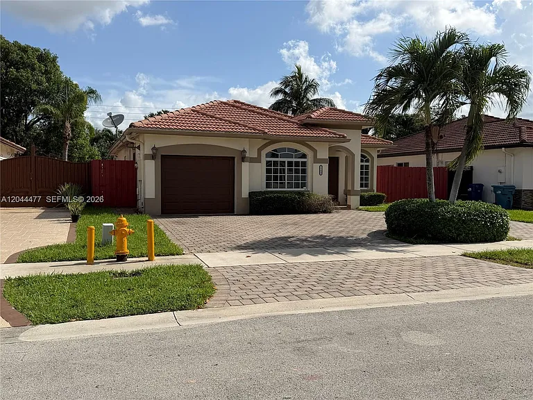7753 NW 201st Ter — Photo 3