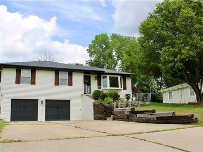 6314 NE Pleasant Valley Rd, Kansas City, MO, 64119
