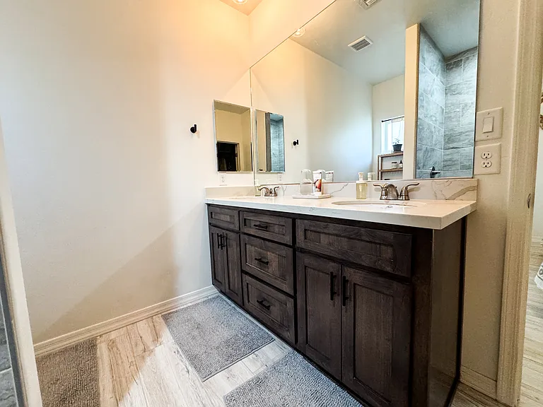4377 W 16th Ln — Photo 25