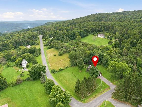 3rd image of 4880 Vesper Hill Rd