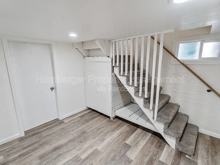 908 E Longfellow Ave — Photo 13
