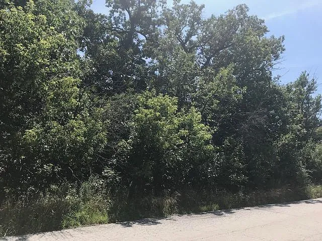 22809 Oakland Dr photo 1