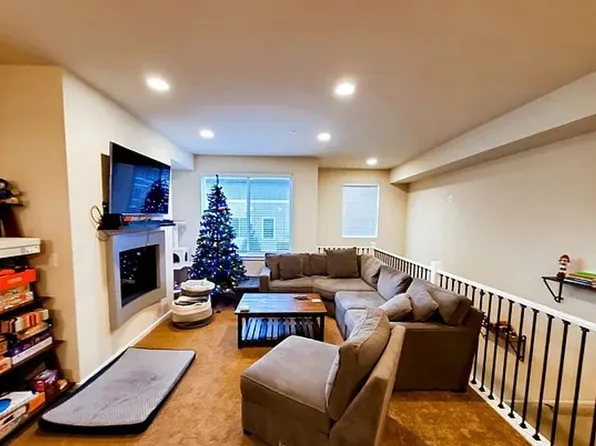 2115 201st Pl SE #P3, Bothell, WA 98012