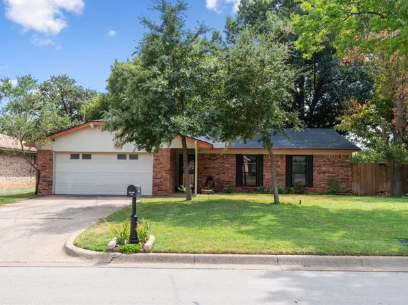 412 W Cedar St, Arlington, TX 76011