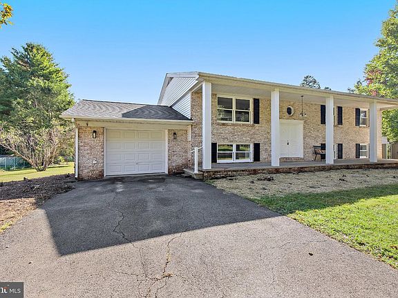 2nd image of 602 Rowe Dr