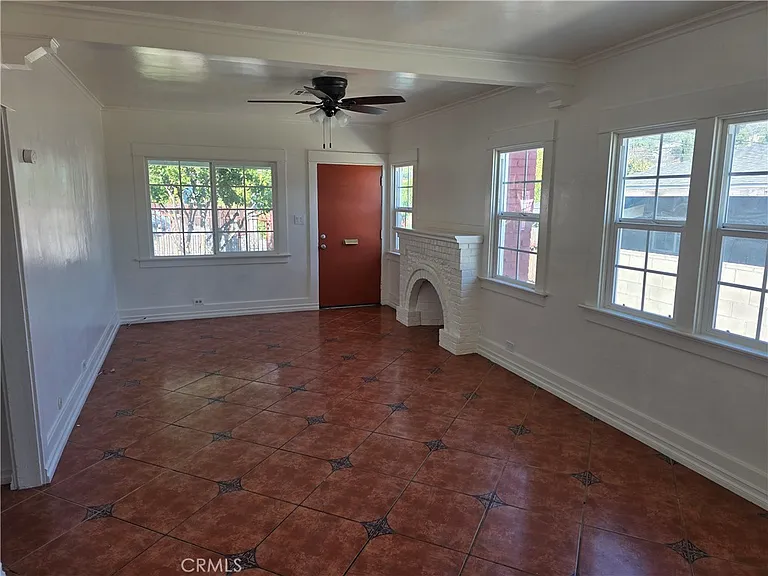6126 Springvale Dr — Photo 7