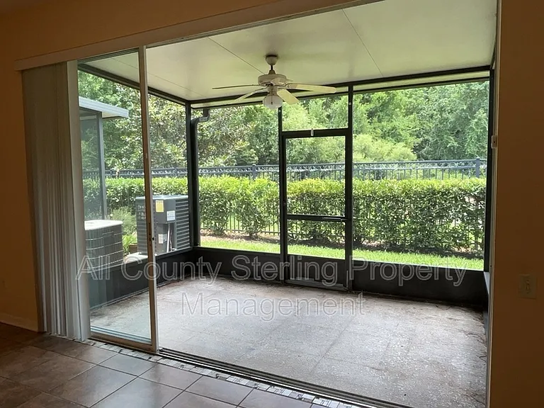5052 Hawkstone Dr — Photo 4