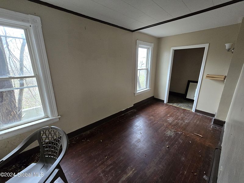 4th image of 1210 1st Avenue