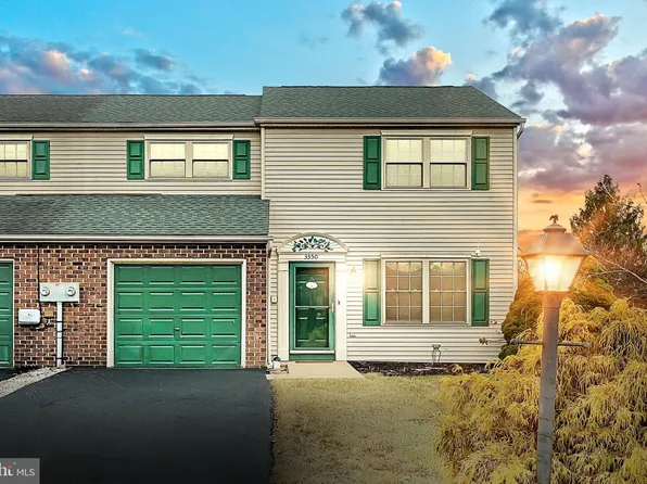 3350 Glen Hollow Dr, Dover, PA 17315