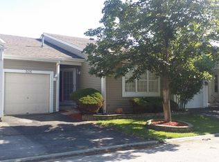 506 Cranbrook Ln, Romeoville, IL 60446