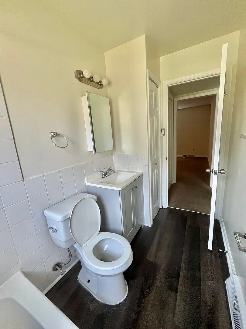 Tiffany Estates Apts — Photo 4