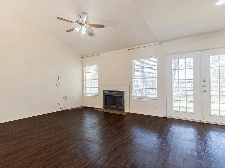 8207 Middle Point — Photo 10